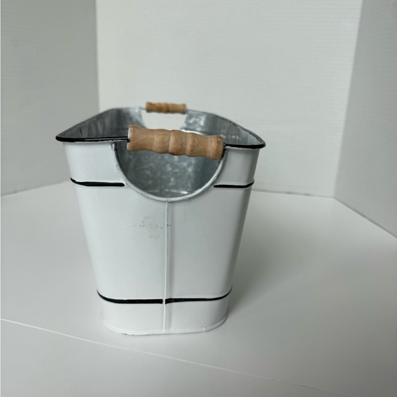 White Farmers Market Metal Bin - Picture 6 of 12